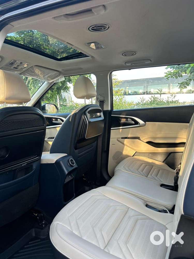 Kia Carens 1.5 Luxury Plus Diesel 6 Str, 2024, Diesel