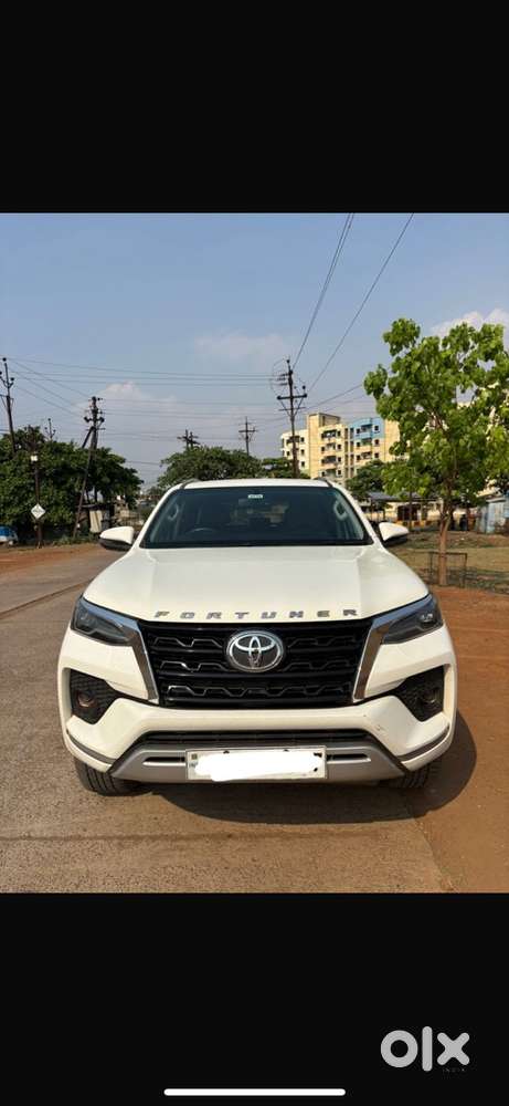 Toyota Fortuner 2022 Diesel 100000 Km Driven