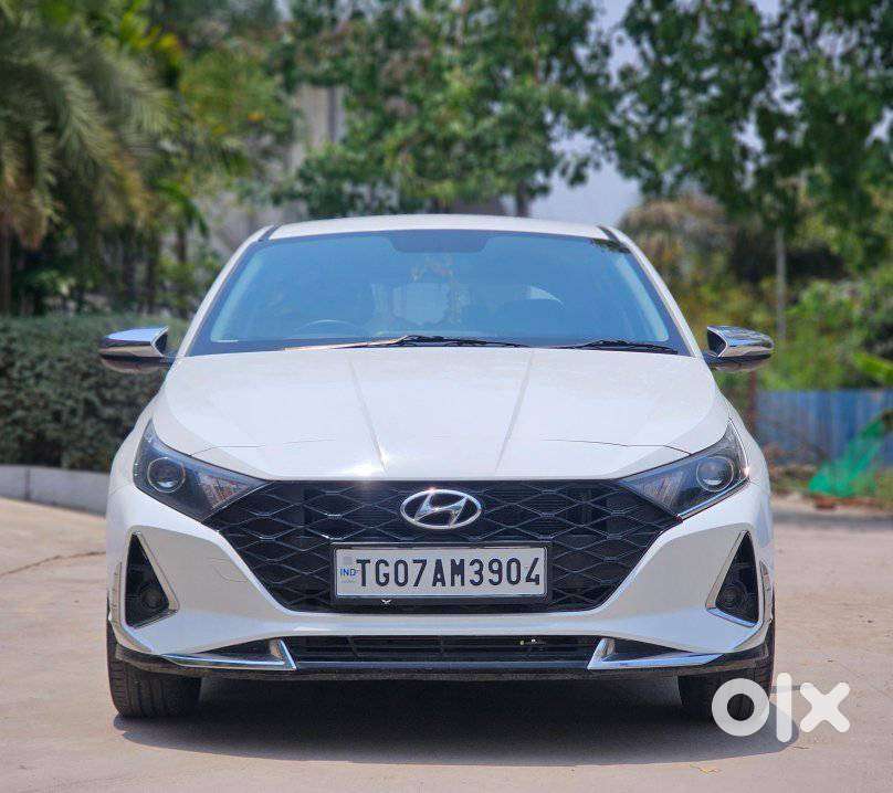 Hyundai I20 Asta (o) 1.2 Mt, 2023, Petrol