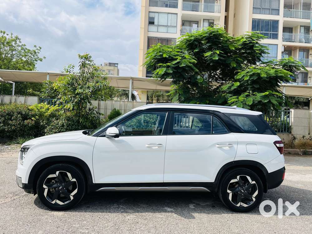 Hyundai Alcazar Signature, 2022, Petrol