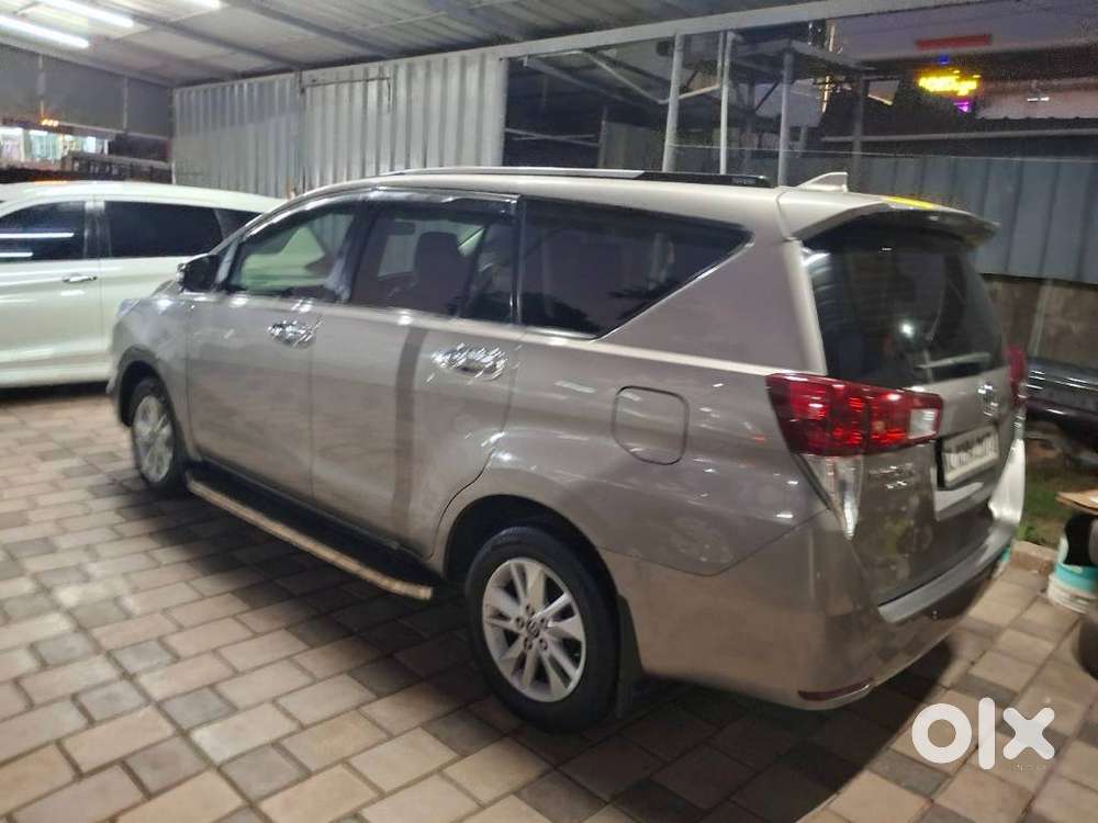 Toyota Innova Crysta 2.8 Z, 2017