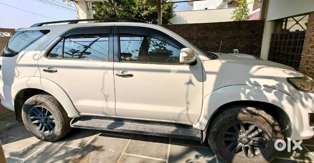 Toyota Fortuner 2015 Diesel 183500 Km Driven