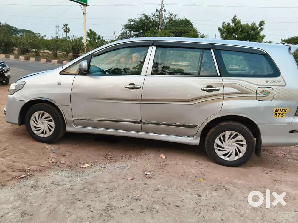 Toyota Innova 2013 Diesel 254000 Km Driven