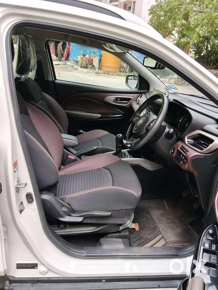 Toyota Urban Cruiser Taisor V 1.0 Petrol Mt, 2025, Petrol