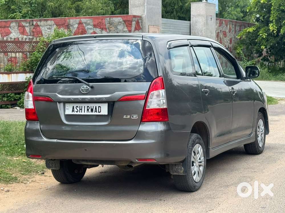 Toyota Innova 2.5 G (diesel) 8 Seater, 2014, Diesel