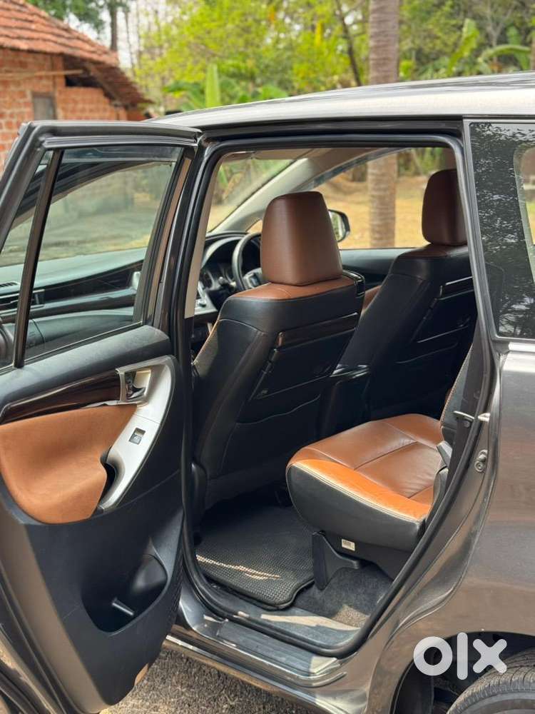 Toyota Innova Crysta 2018