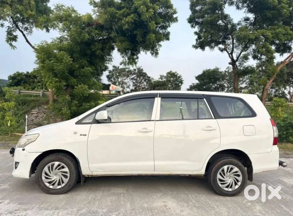 Toyota Innova 2013 Diesel 145000 Km Driven