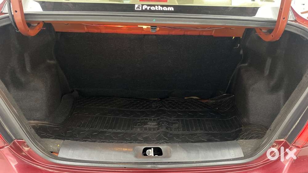 Maruti Suzuki Swift Dzire Vxi At, 2016, Petrol