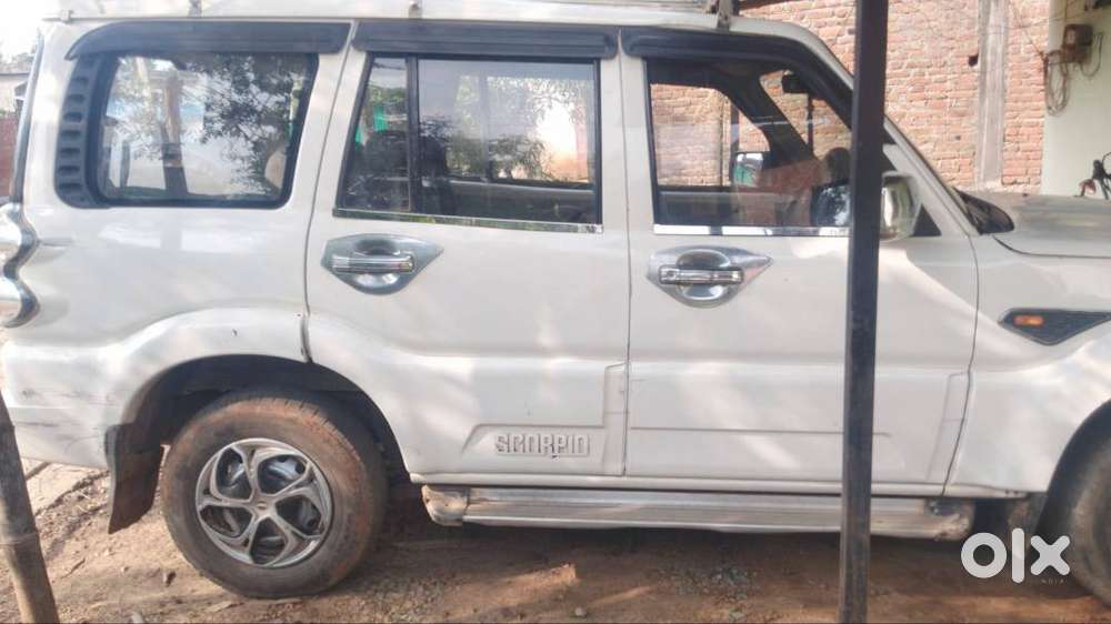 Mahindra Scorpio Classic 2015