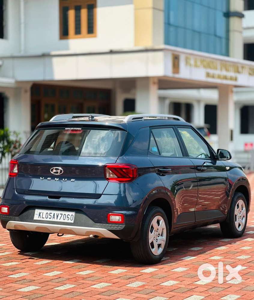 Hyundai Venue 1.2 S Plus, 2020, Petrol