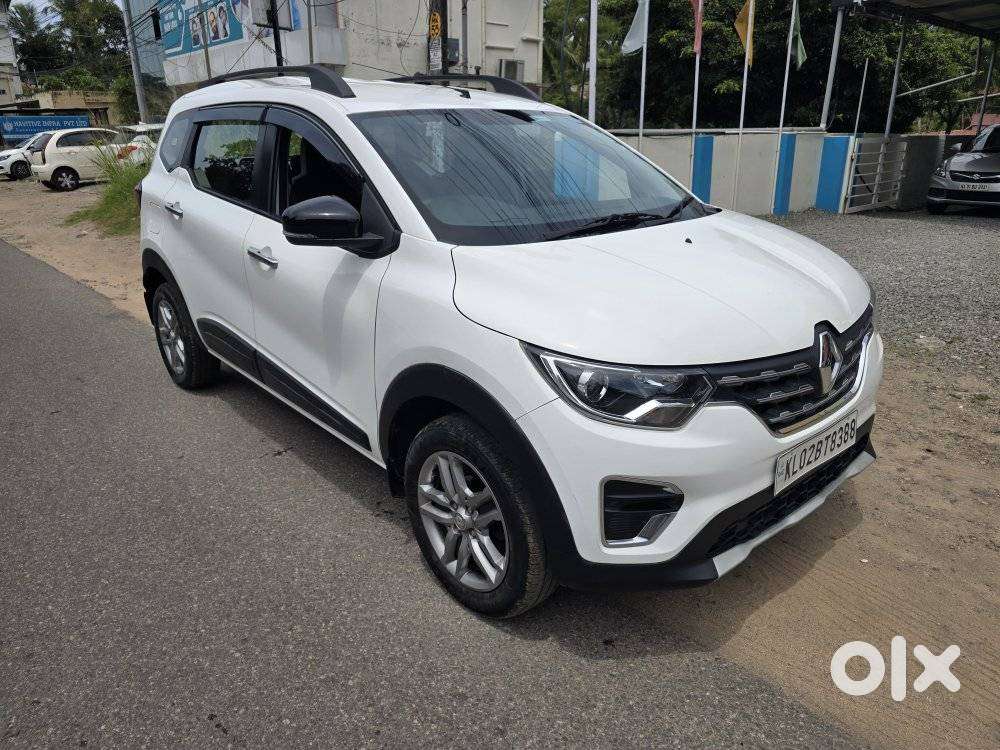 Renault Triber Rxz, 2023, Petrol