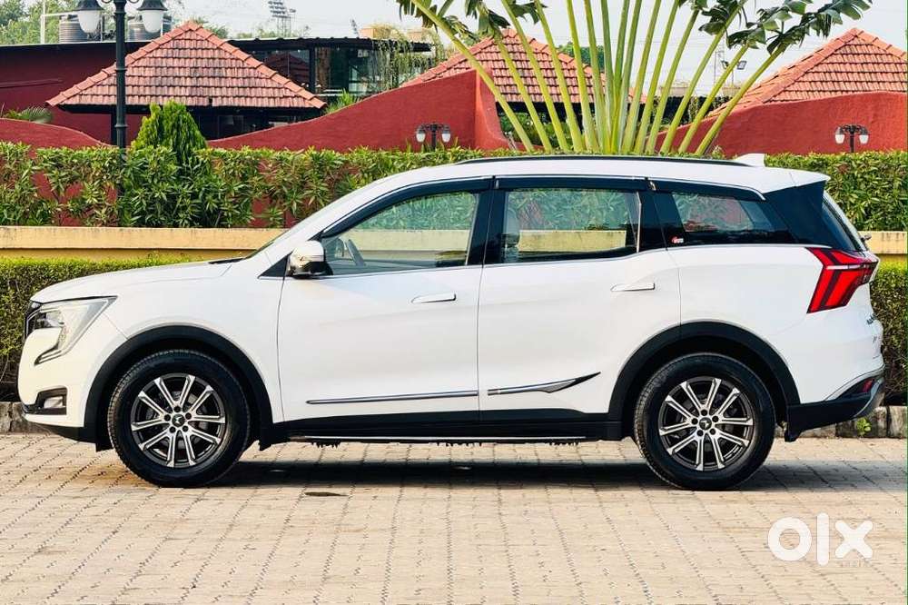 Mahindra Xuv700 2.2 Ax 7 Diesel At Str, 2022, Diesel