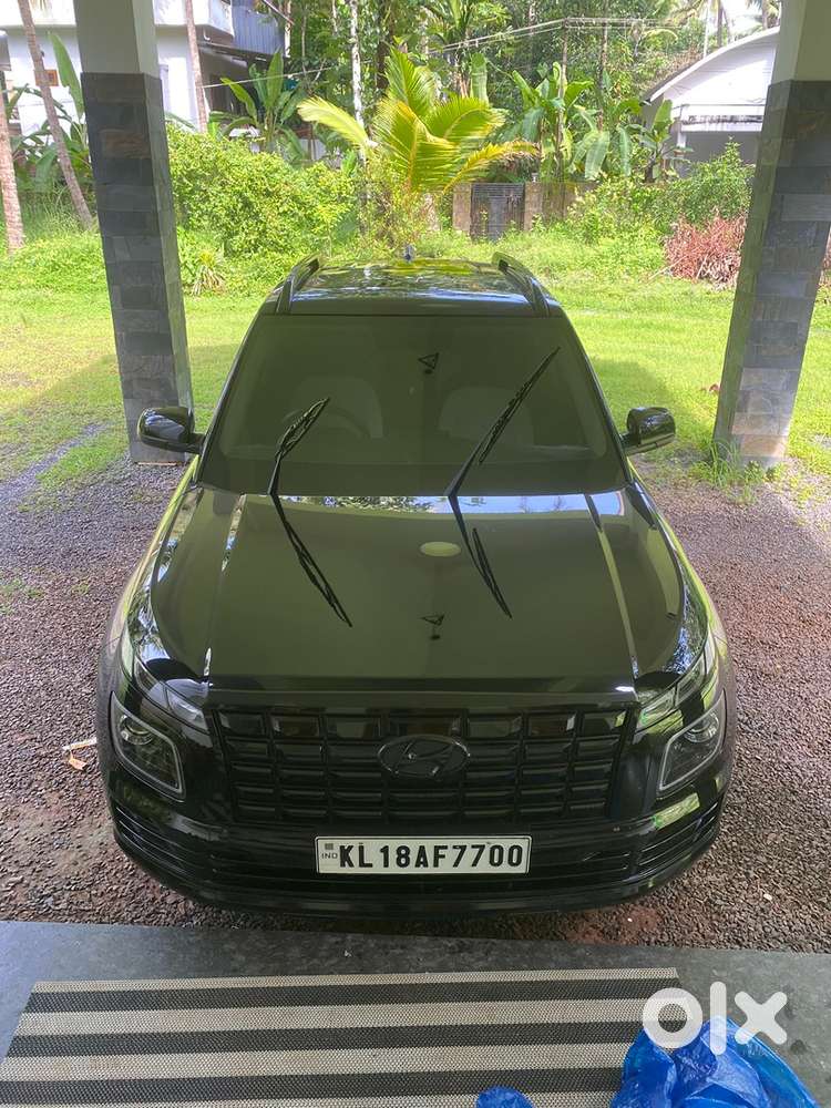 Hyundai Venue Petrol 2025