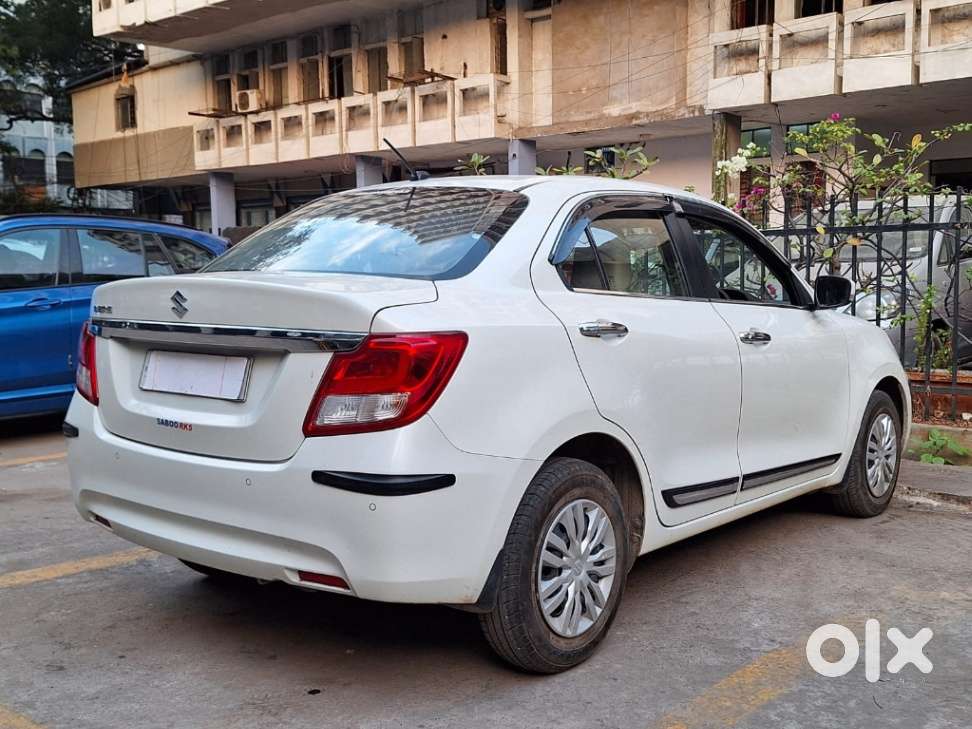 Maruti Suzuki Dzire 1.2 Vxi Amt, 2021, Petrol