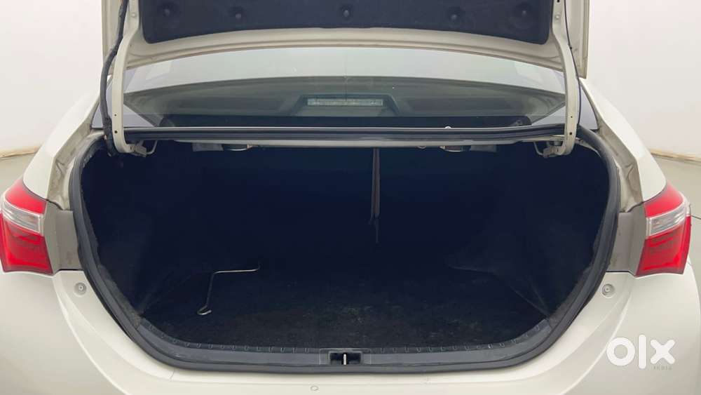 Toyota Corolla Altis 1.8 G, 2016, Petrol