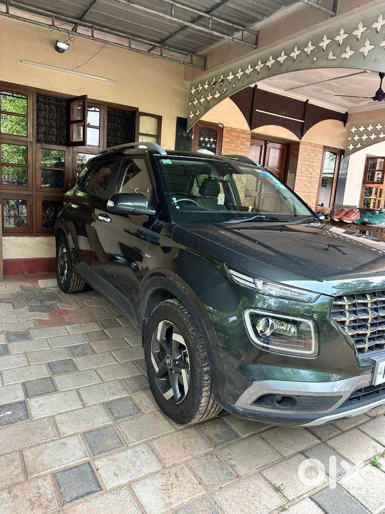 Hyundai Venue 2019 Petrol Well Maintained