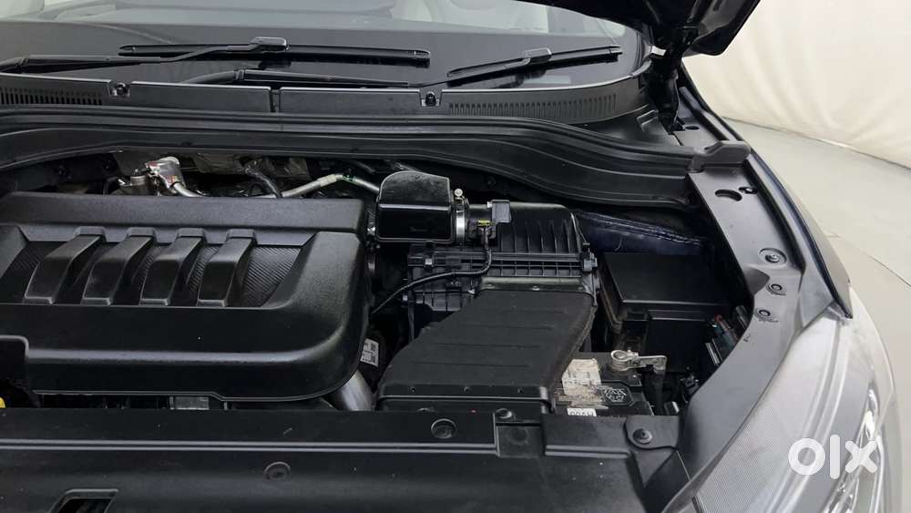 Mahindra Xuv700 2.2 Ax 7 Diesel At Luxury Pack Str Awd, 2024, Diesel