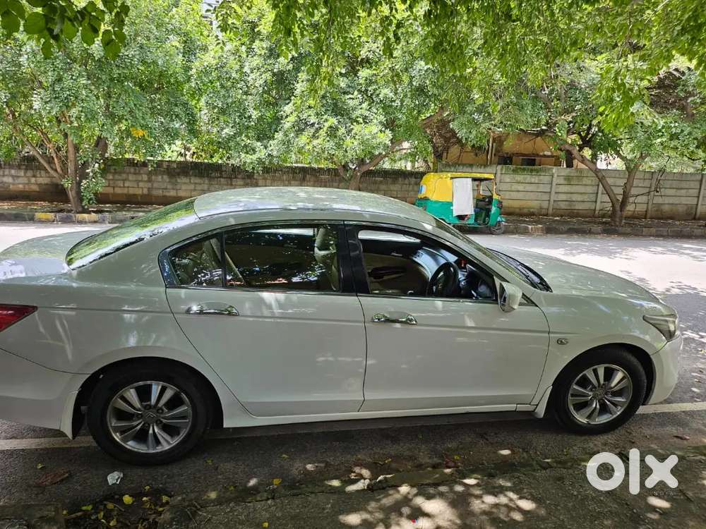 Single Owner Showroom Service Vehicle In Good Condition
