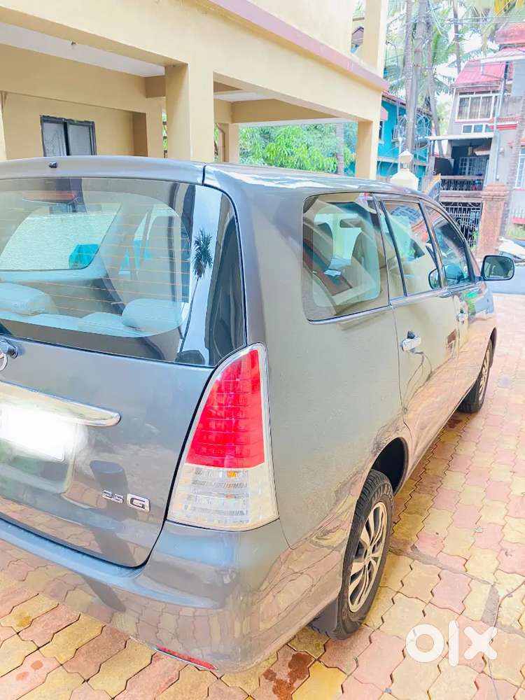 Toyota Innova 2011 Diesel 107000 Km Driven