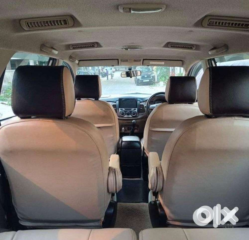 Toyota Innova 2.5 G (diesel) 7 Seater Bs Iv, 2015, Diesel