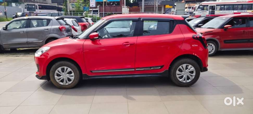 Maruti Suzuki Swift Vxi + Manual, 2023, Petrol