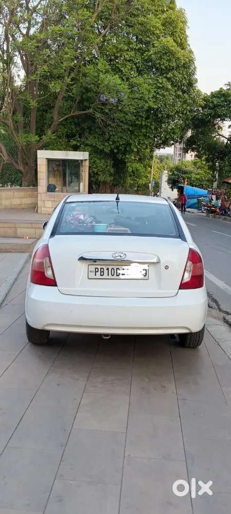 Hyundai Verna 2011 Diesel 112300 Km Driven