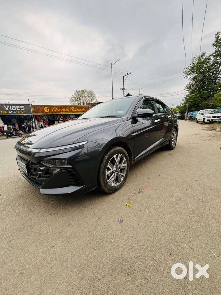 Hyundai Verna 1.5 Sx Ivt, 2025, Petrol