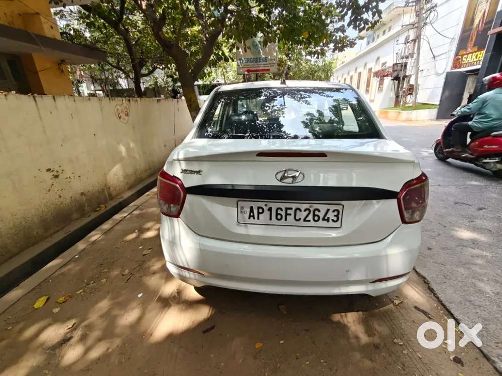 Hyundai Xcent 2018 Diesel 130810 Km Driven