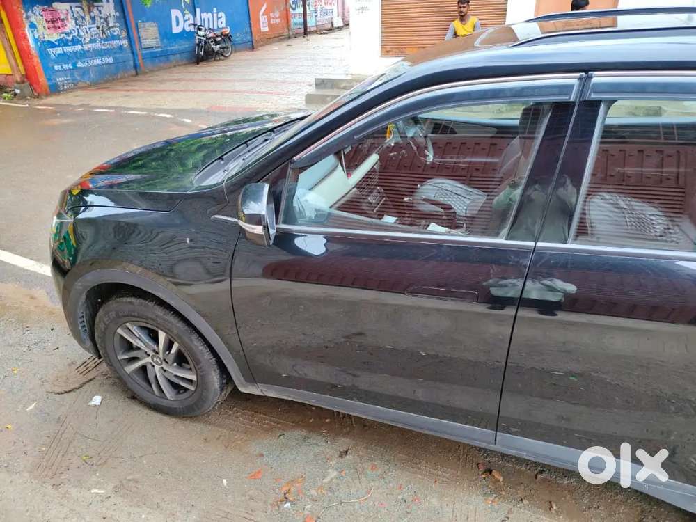 Mahindra Xuv700 Petrol Mt 2024