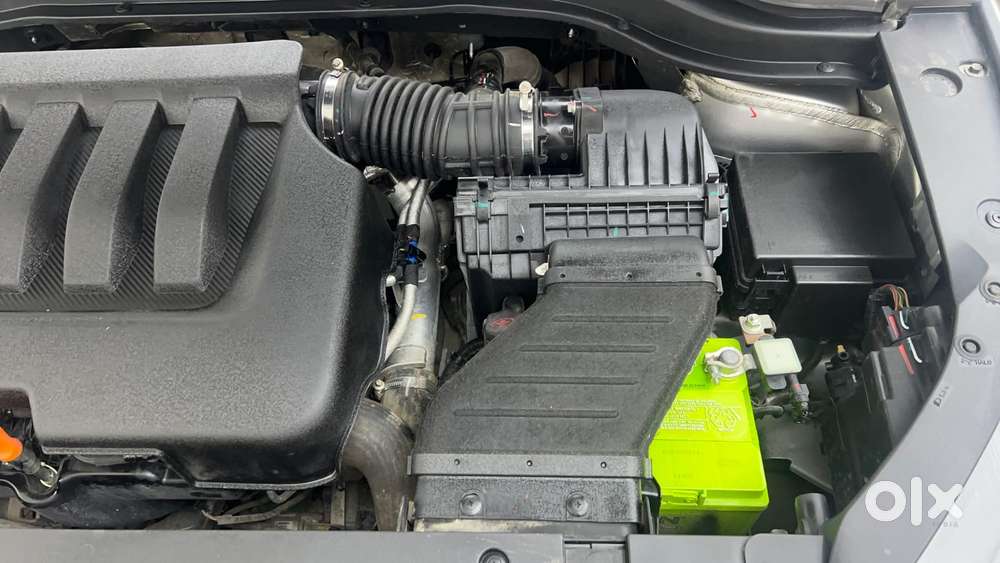 Mahindra Xuv700 2.0 Ax 7 Petrol At Luxury Pack Str, 2023, Petrol