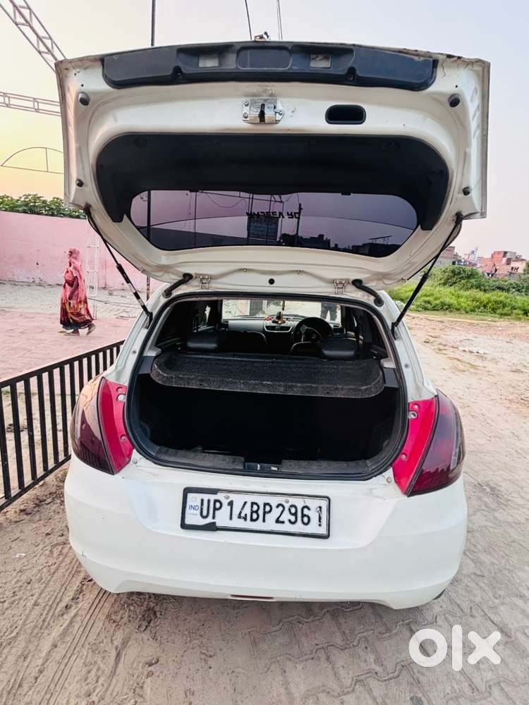 Maruti Suzuki Swift Petrol 2012