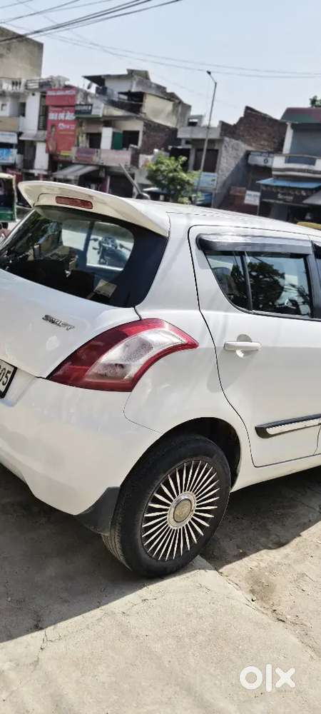 Maruti Suzuki Swift 2016 Diesel 70000 Km Driven