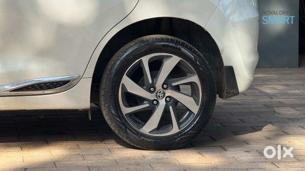 Toyota Glanza, 2023, Petrol