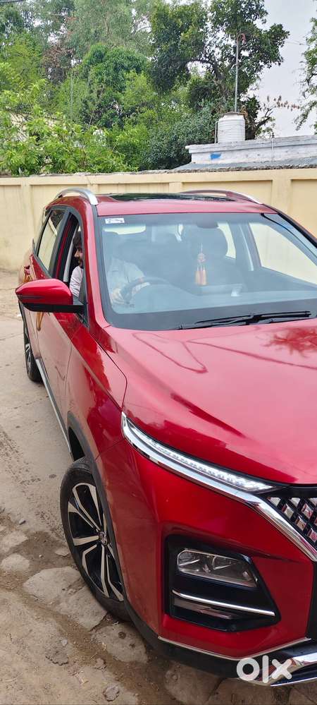 Mg Hector Plus Hybrid 2025