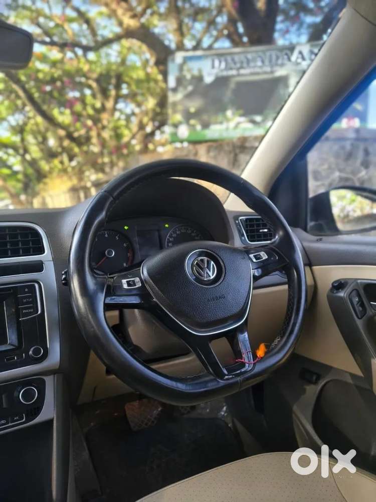 Volkswagen Vento 1.2 Tsi Highline At, 2016, Petrol