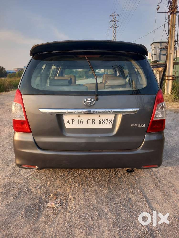 Toyota Innova 2.5 Vx 8 Str Bs-iii, 2012, Diesel