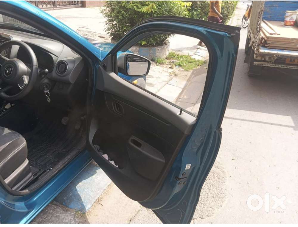 Renault Kwid Invincible 1.0 Amt, 2021, Petrol