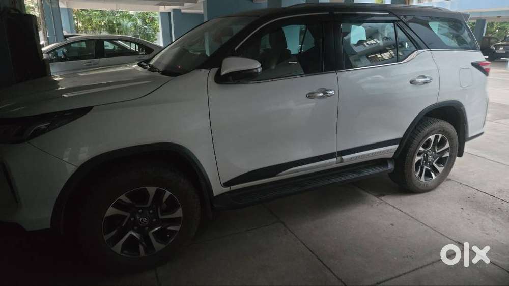 Toyota Fortuner Legender 2023