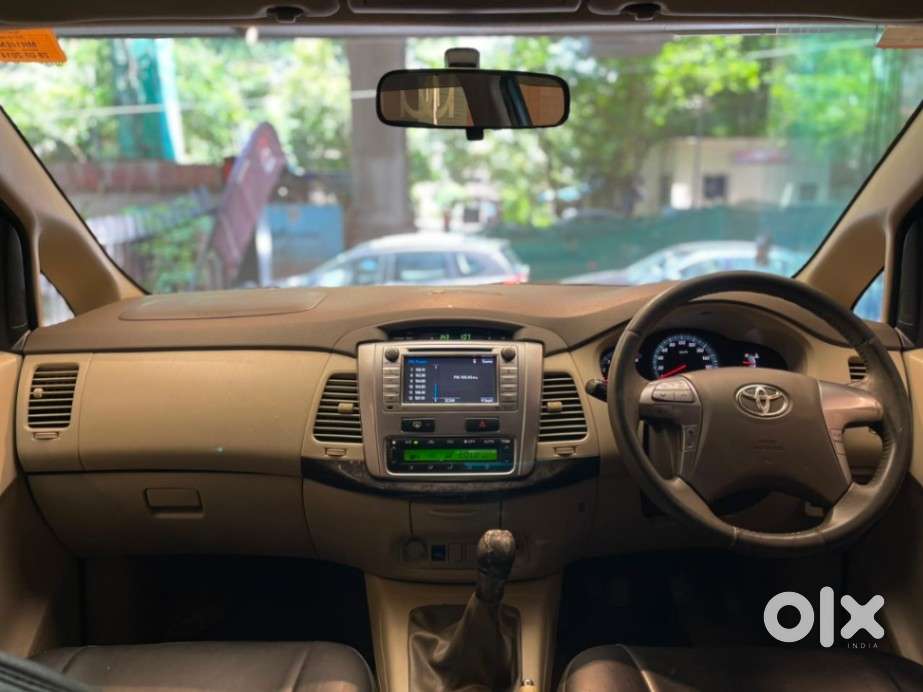 Toyota Innova 2.5 Zx Diesel 7 Seater Bsiii, 2014, Diesel