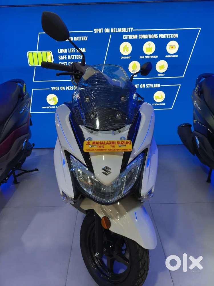 New suzuki Burgman street 125/Low down payment/12000 Scooters