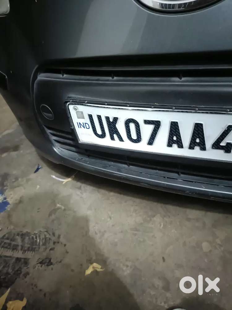 गाड़ी देहरादून नंबर है गाड़ी के 5 साल पड़े हुए हैं गाड़ी कंडीशन बढ़िया