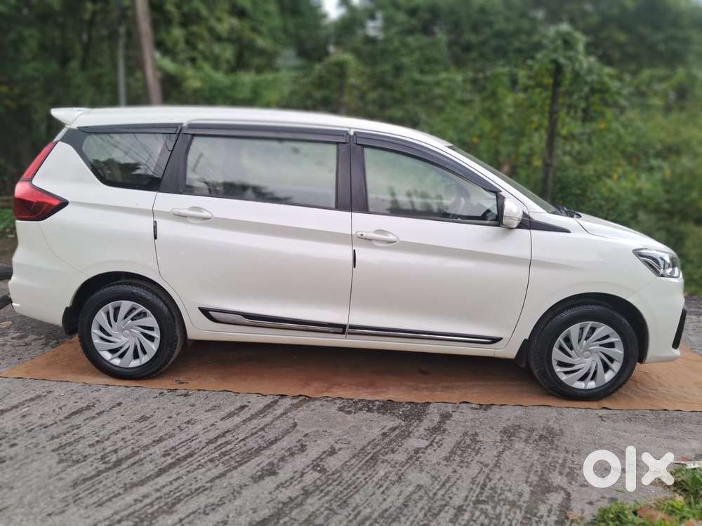 Maruti Suzuki Ertiga 1.5 Vxi, 2022, Petrol