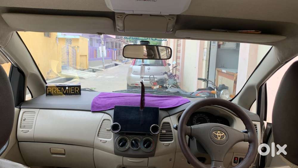Toyota Innova Diesel Manual 2011 Year In Good & Excellent Condition