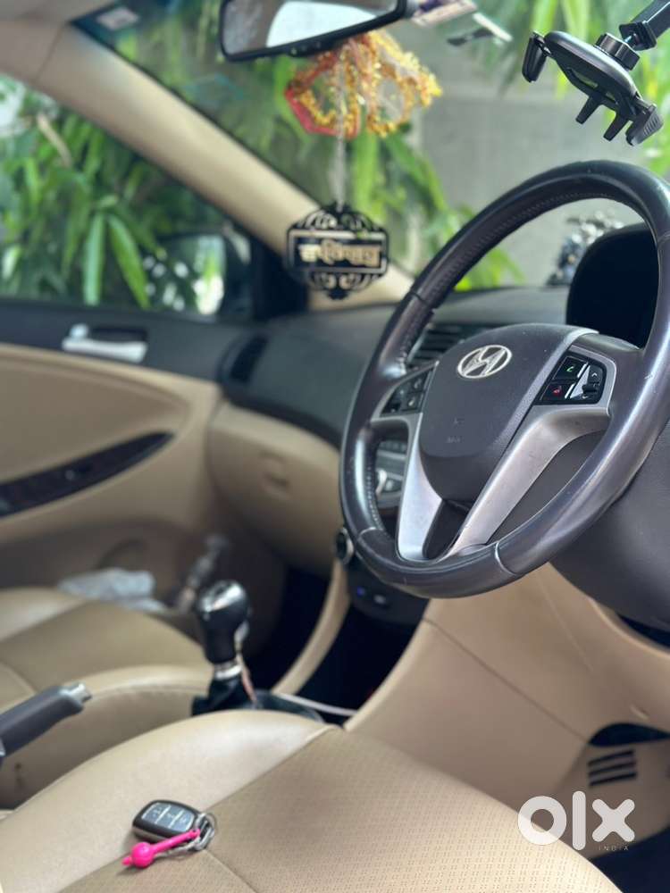 Hyundai Verna Petrol 2015