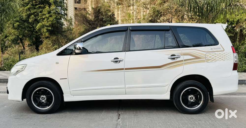 Toyota Innova 2.5 G (diesel) 8 Seater Bs Iv, 2015, Diesel