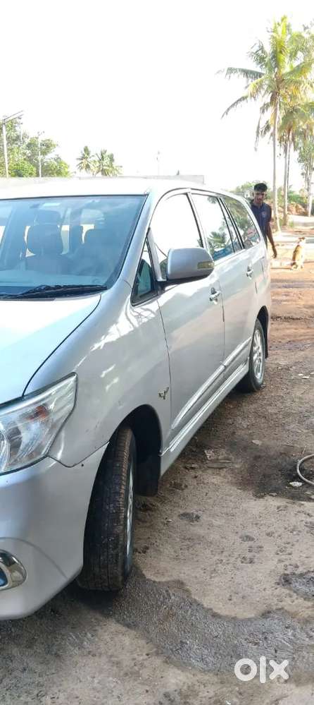Toyota Innova 2015