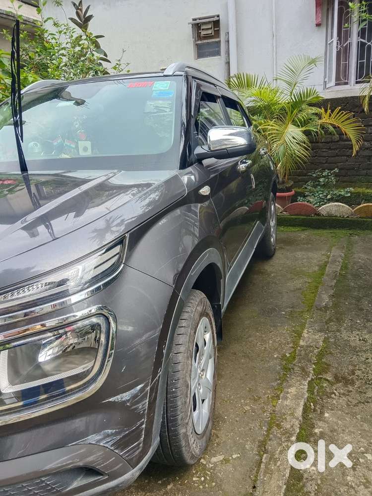 Hyundai Venue Petrol 2021