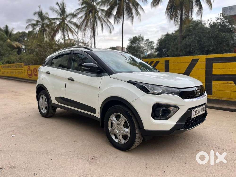 Tata Nexon 1.2 Revotron Xma Amt (s), 2020, Petrol