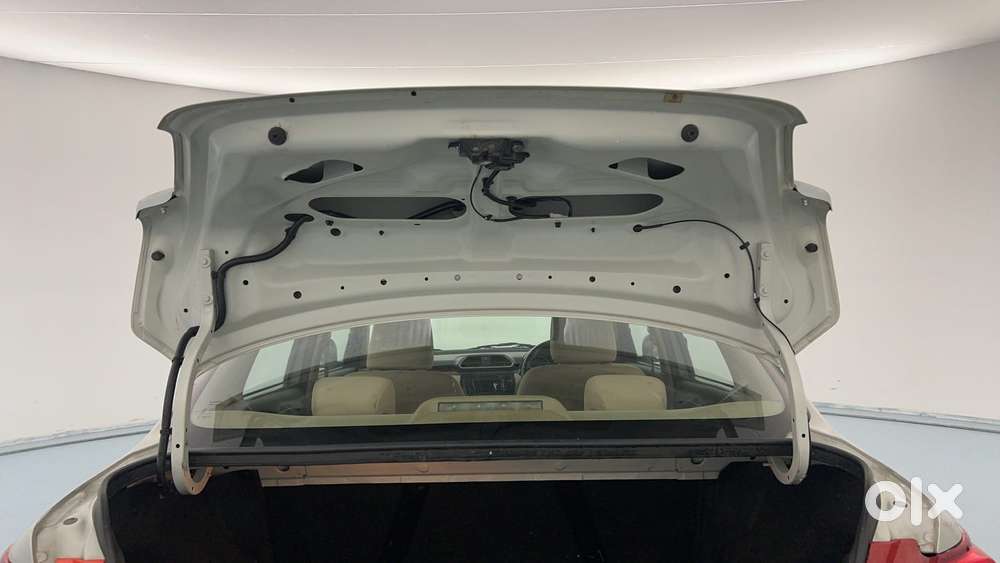 Maruti Suzuki Dzire 1.2 Vxi Amt, 2018, Petrol