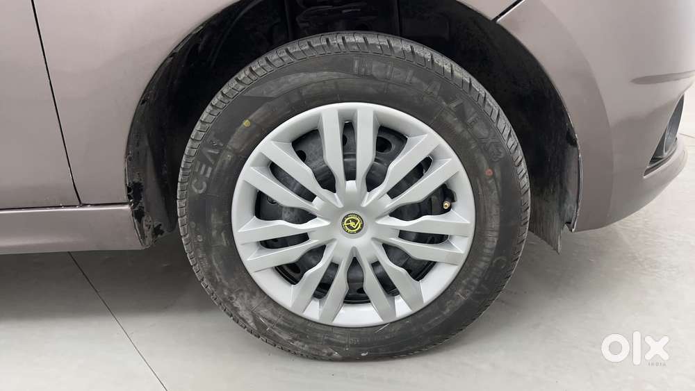 Tata Tiago 1.2 Revotron Xt, 2017, Petrol